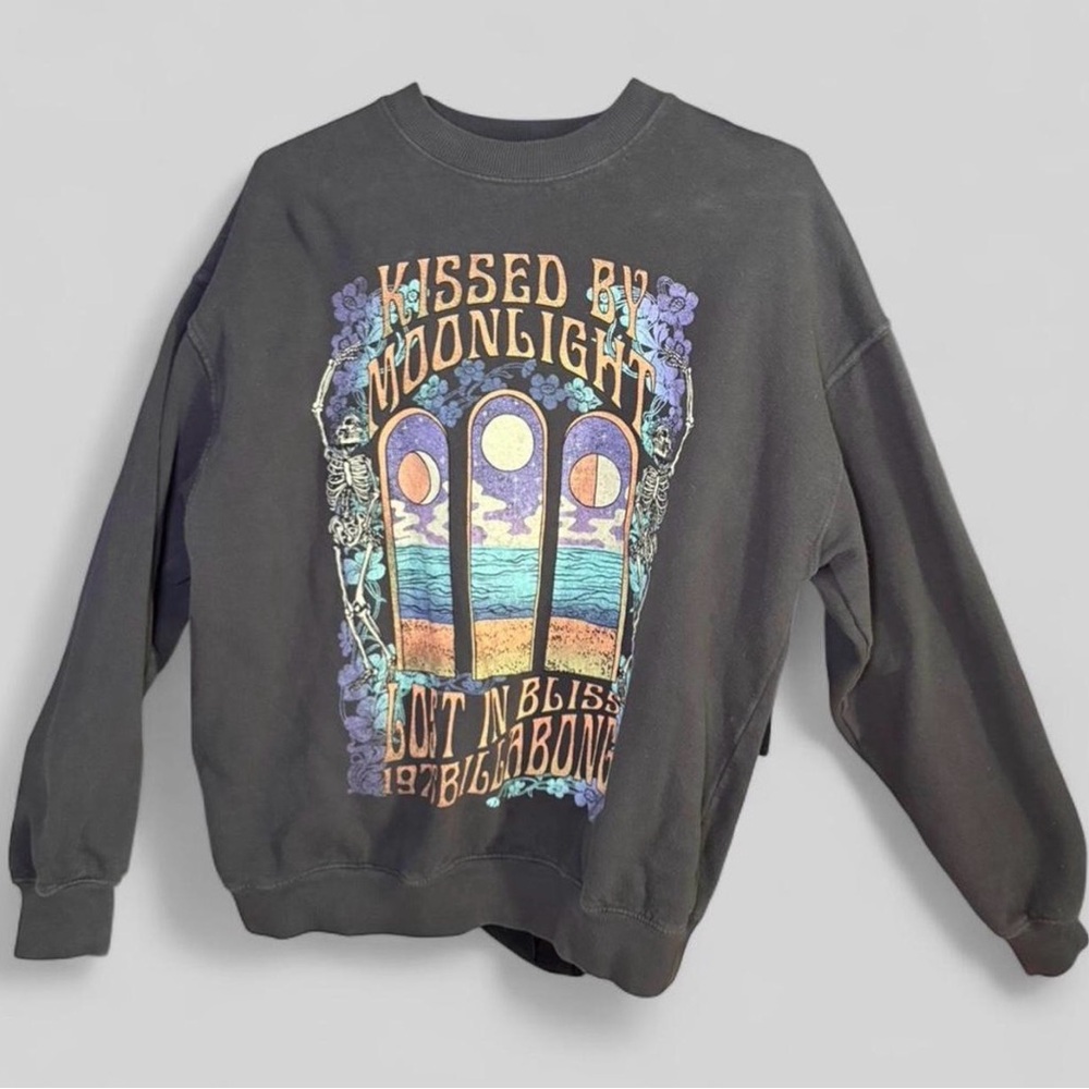 Buckle Charcoal Graphic Women's Sweater